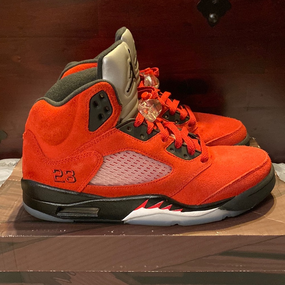 JORDAN 5 RETRO RAGING BULLS